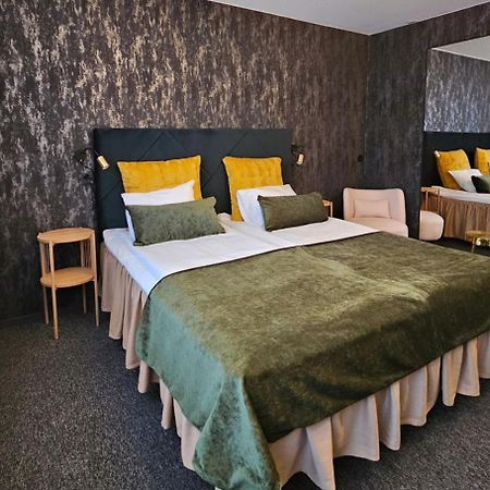 ซาแมนต์ตา โฮเทล แอนด์ เรสเตอรองต์ Hotel Haukipudas ภายนอก รูปภาพ