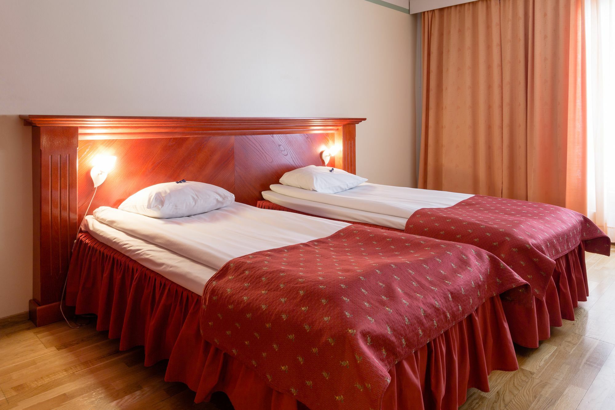 ซาแมนต์ตา โฮเทล แอนด์ เรสเตอรองต์ Hotel Haukipudas ภายนอก รูปภาพ