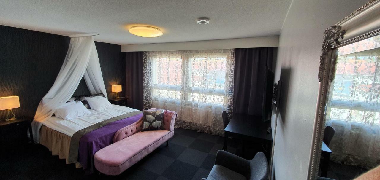 ซาแมนต์ตา โฮเทล แอนด์ เรสเตอรองต์ Hotel Haukipudas ภายนอก รูปภาพ